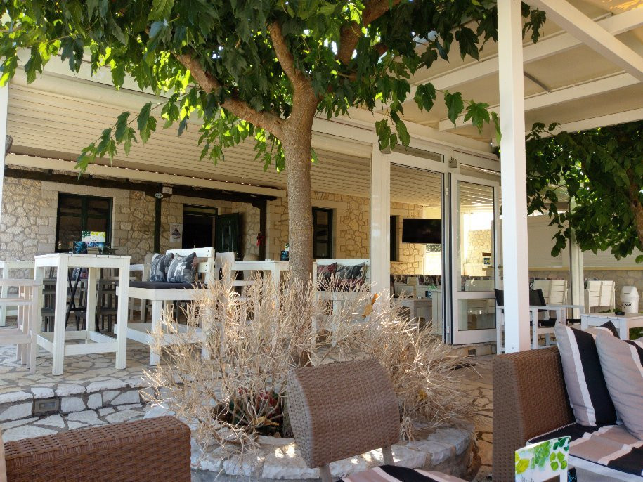 Precious Club - Cafe