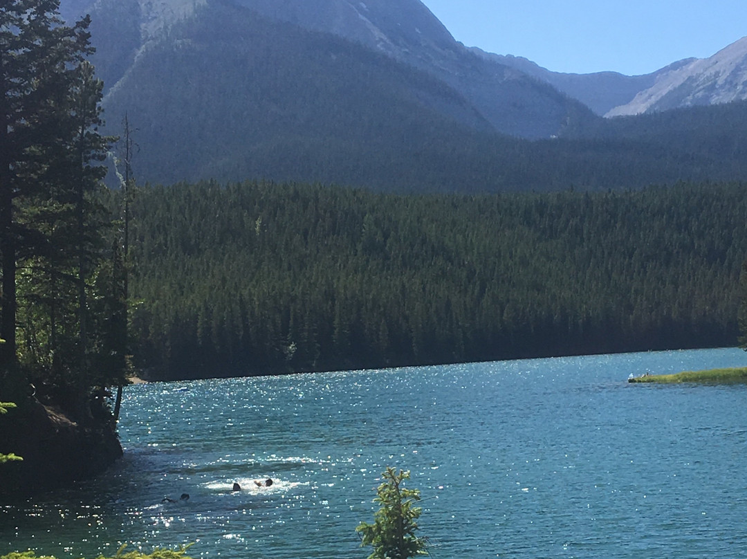 Chinook Lake Campground景点图片