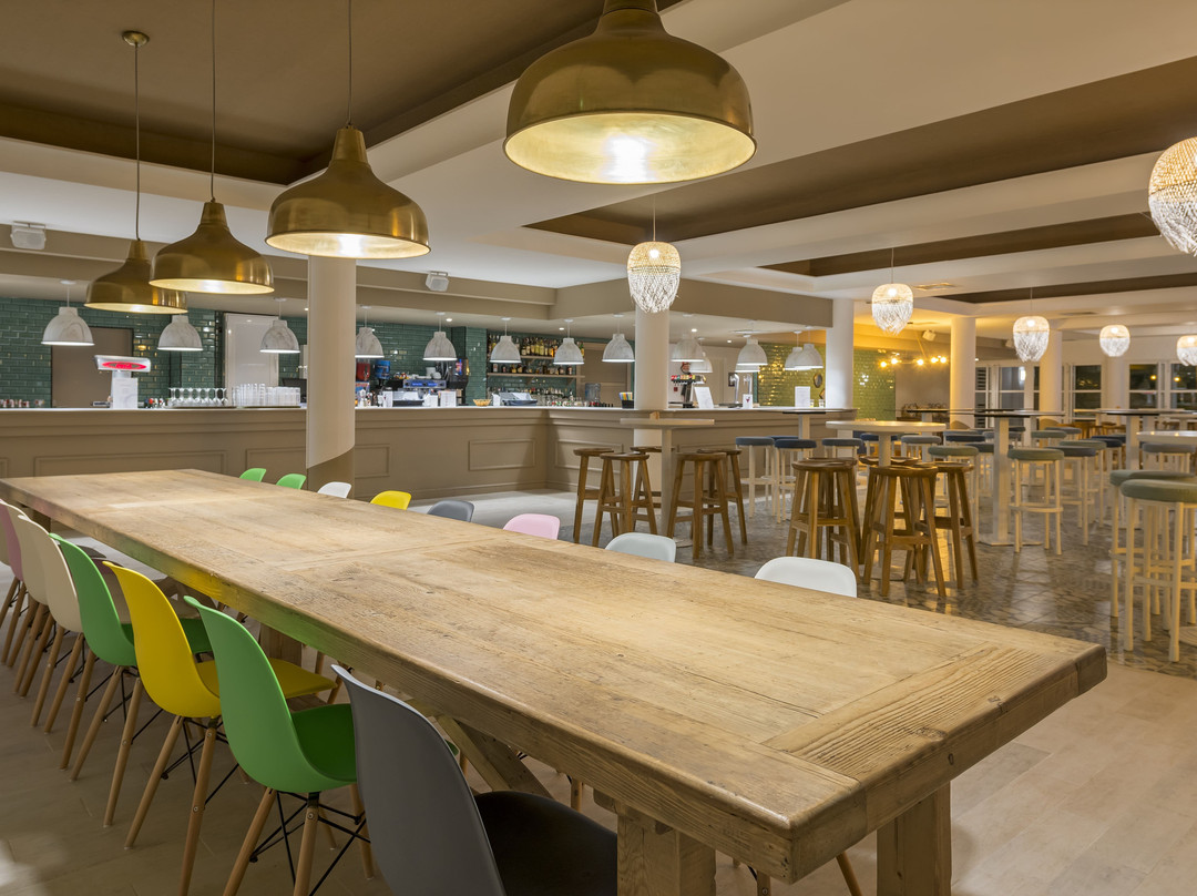 欧罗巴俱乐部酒店主图