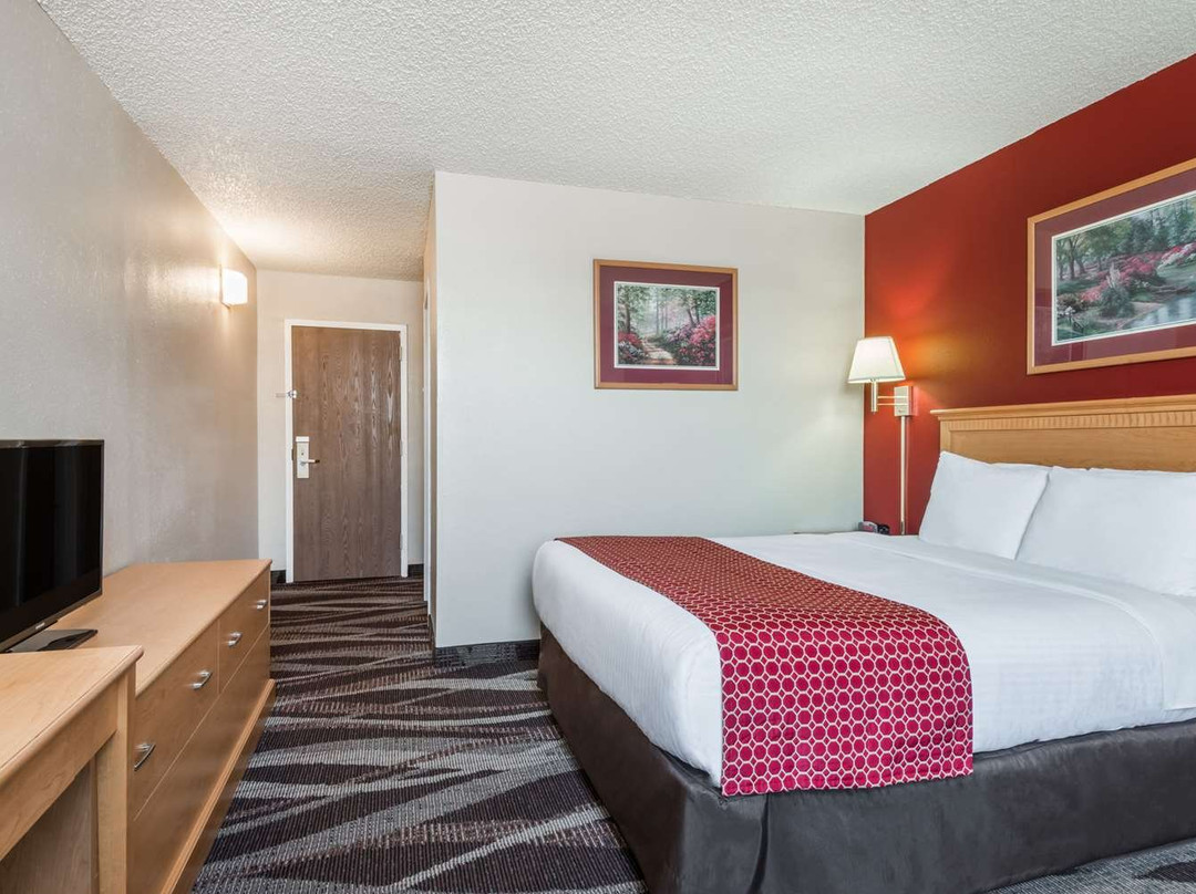 Days Inn by Wyndham Gillette主图