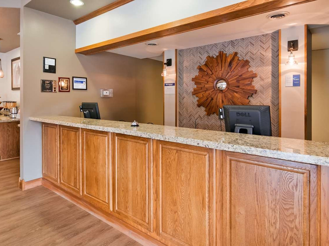 Best Western Buffalo Ridge Inn主图