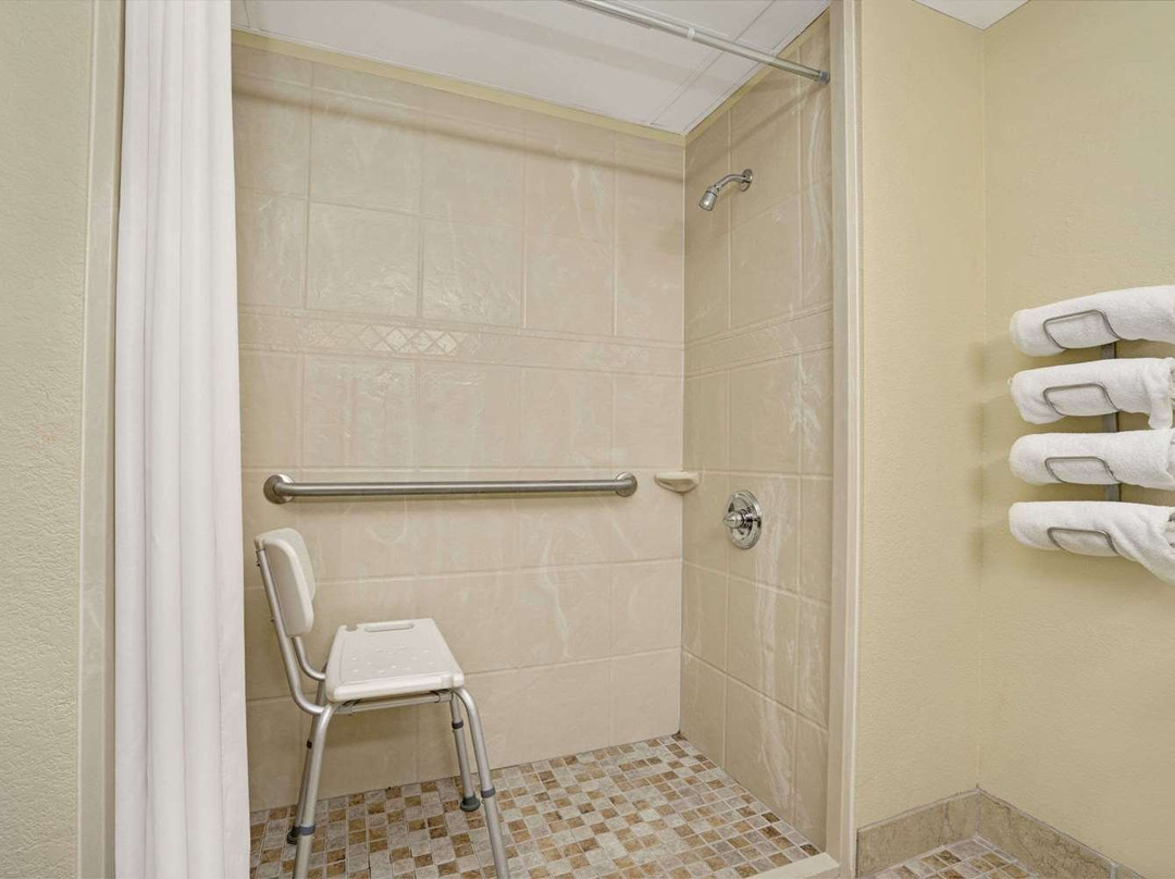 Super 8 by Wyndham Monticello主图