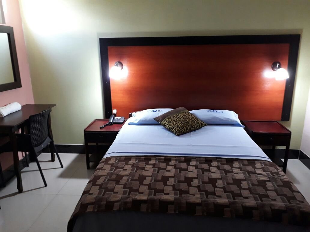 Las Penas酒店住宿-Hostal Alonso