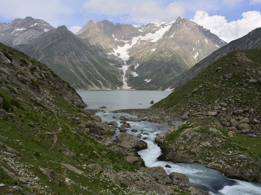 Sheshnag Lake景点图片