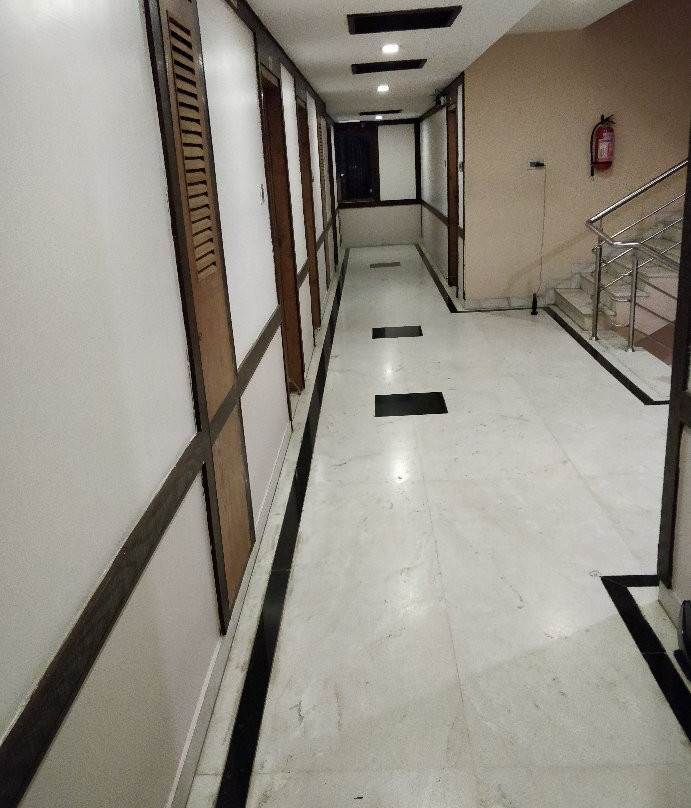 Westland Hotel主图
