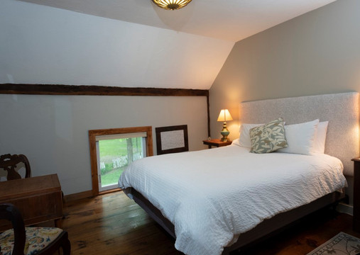 The Karass Inn主图