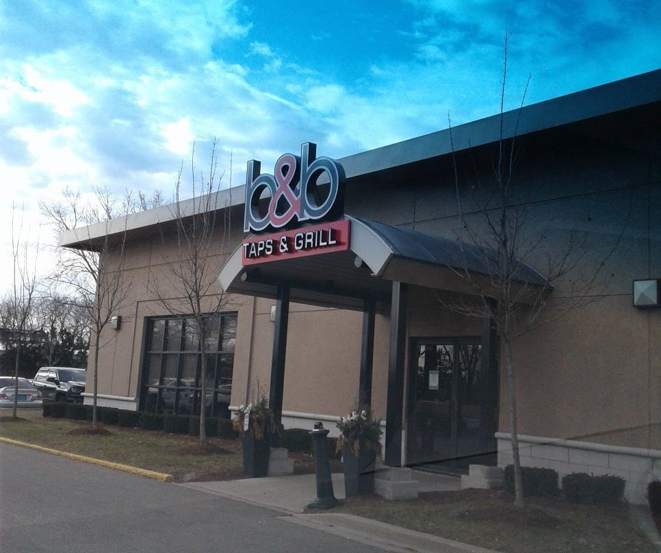 Point Edward餐馆和美食-B&B Taps & Grill