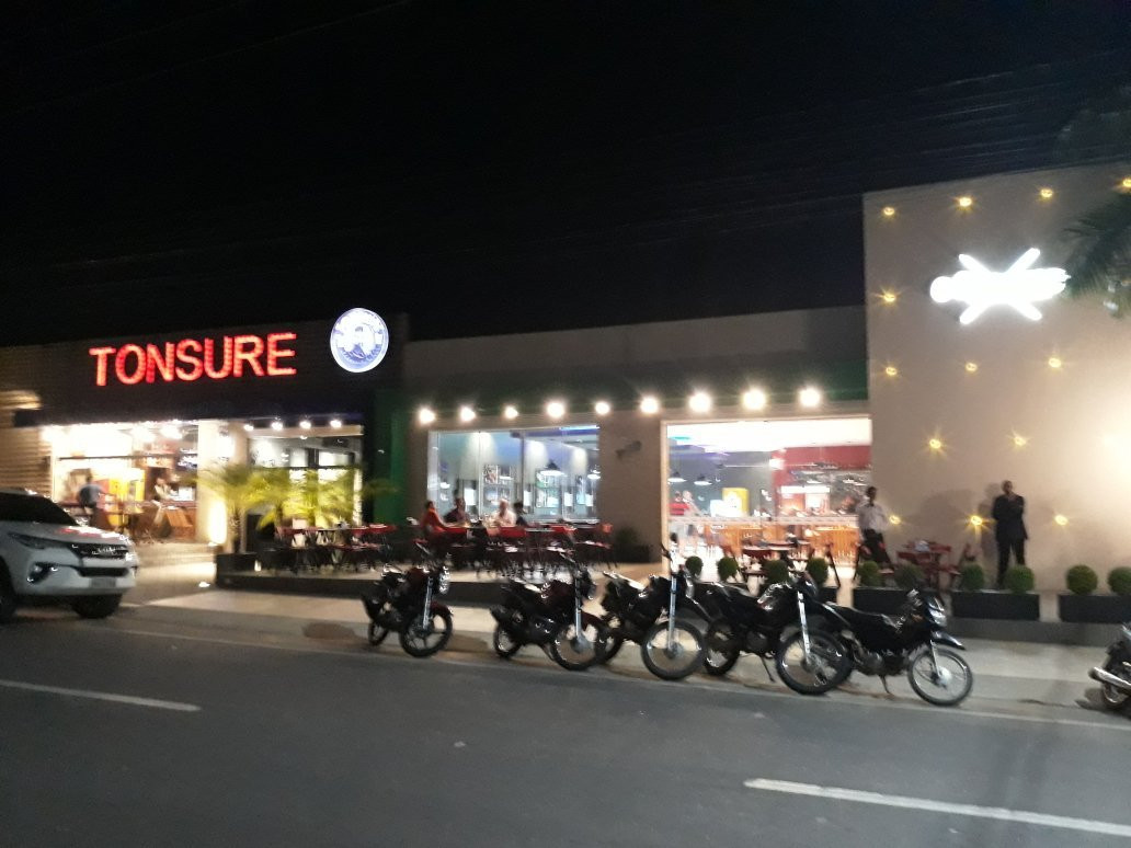 Porteiras餐馆和美食-Tonsure