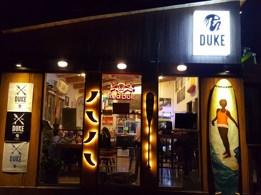 듀크서프비스트로