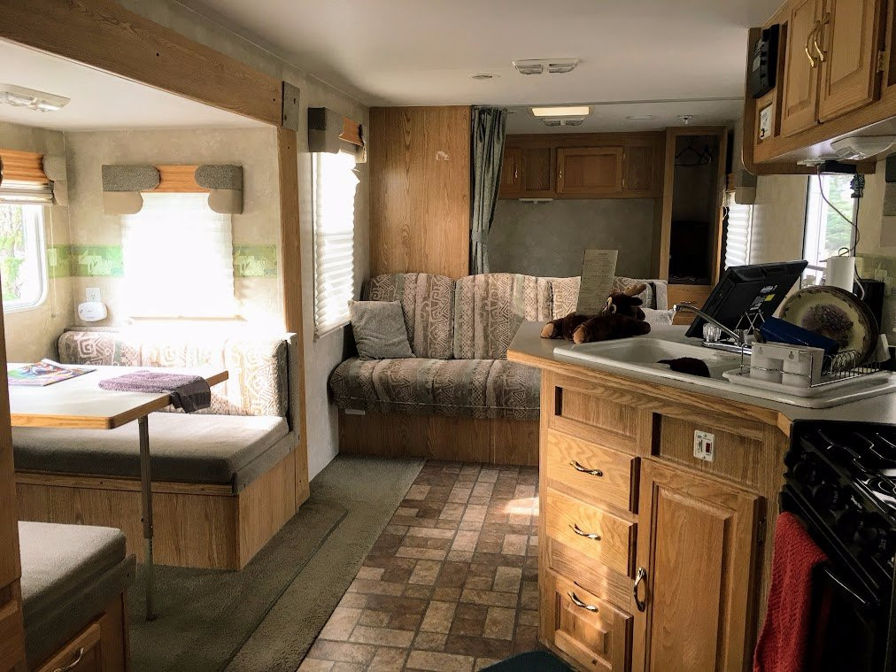 Alaskan Stoves Campground & Hostel