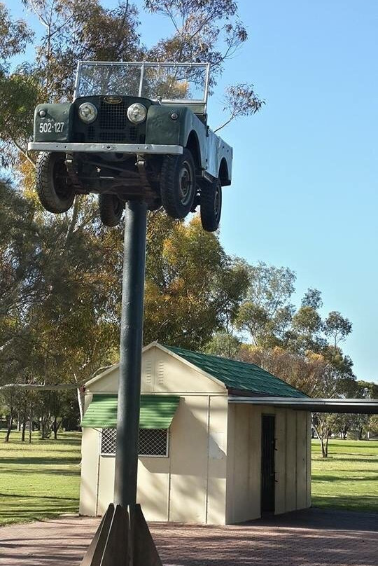 Landrover On A Pole景点图片