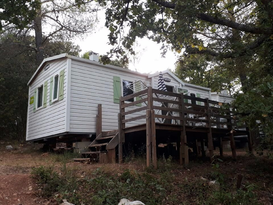 Camping du Chateau de l'Eouvière