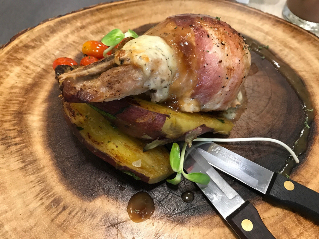 龙仔厝餐馆和美食-The White Oven