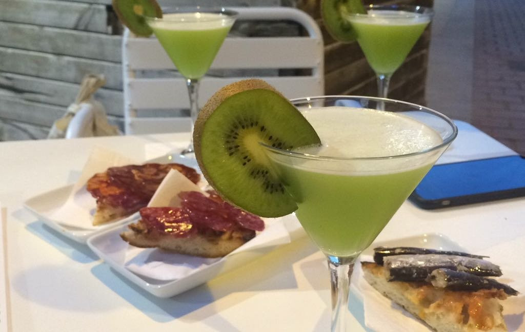 Les Cabanyes餐馆和美食-Long Drink