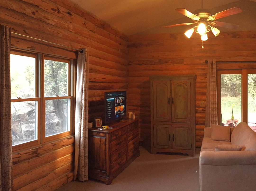 Watson Lake Inn主图