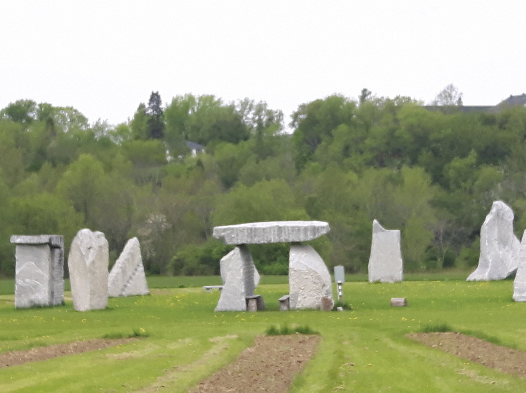 The Stanstead Stone Circle-Stanstead必去景点