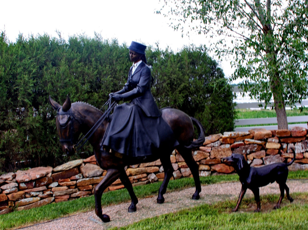 Lucky Three Ranch-拉夫兰必去景点