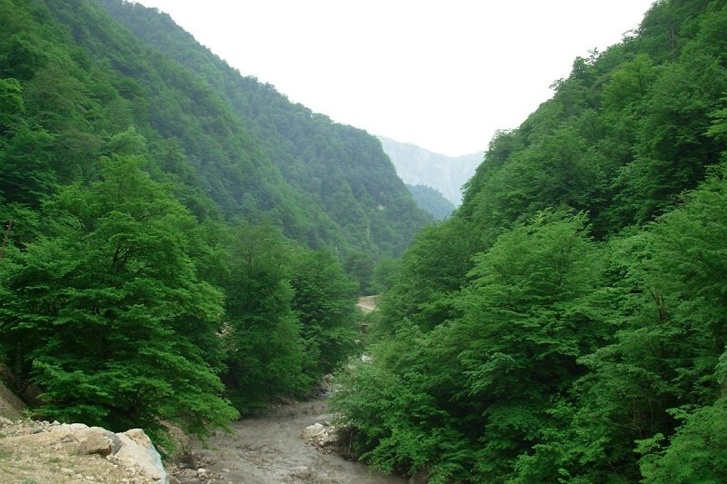 Quba旅游景点-Afrudja Waterfall