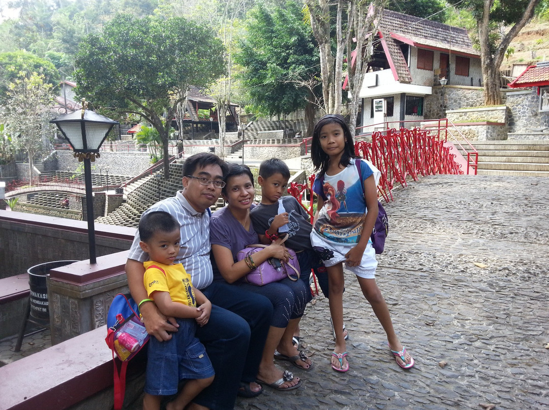 The Cave of Holy Mary Sendangsono-Kulon Progo必去景点