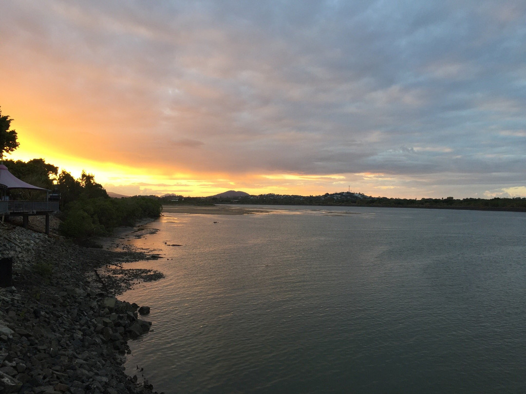 Pioneer River景点图片