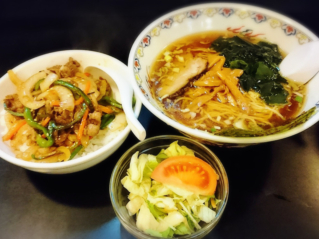 中華料理 ポパイラーメン
