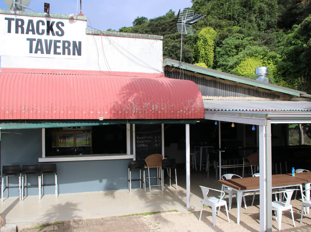 圣诞岛餐馆和美食-Tracks Tavern