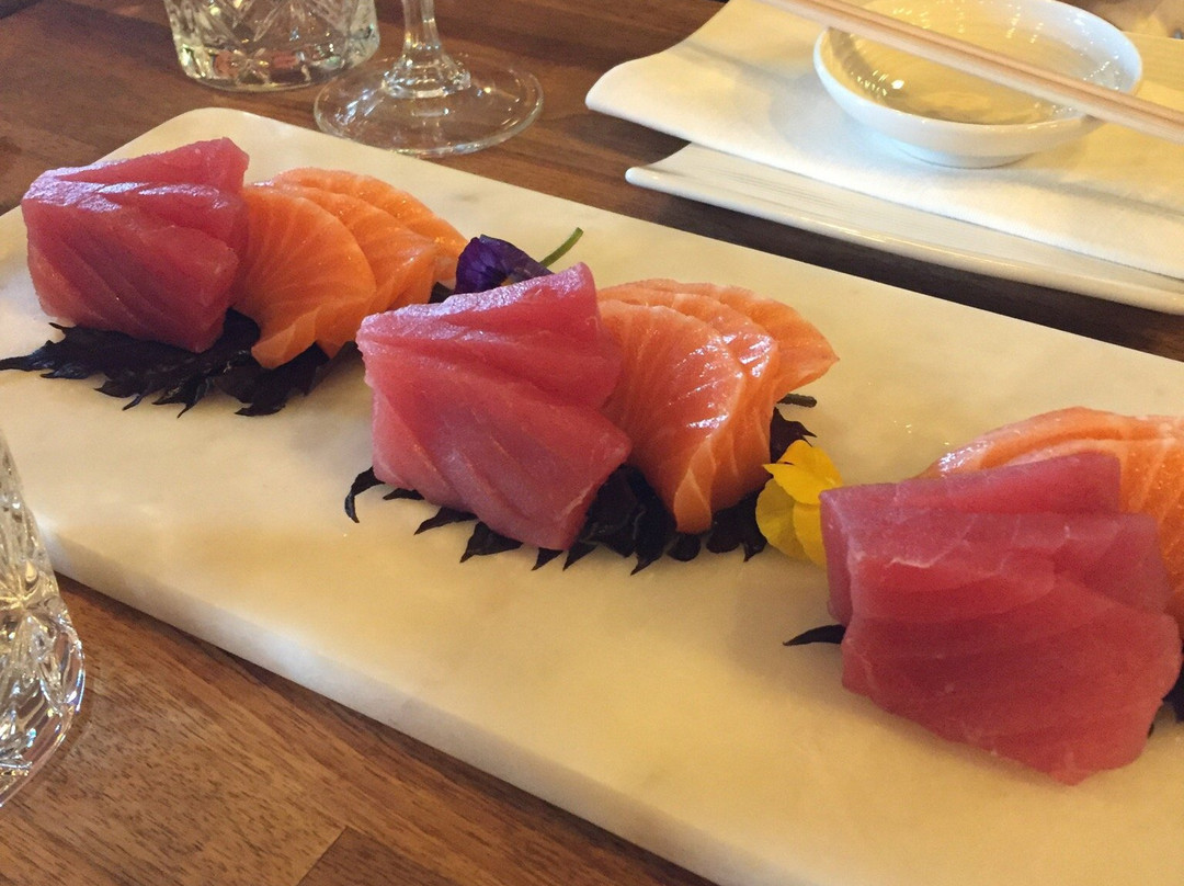 福伦丹餐馆和美食-A-Fusion Sushi&Grill