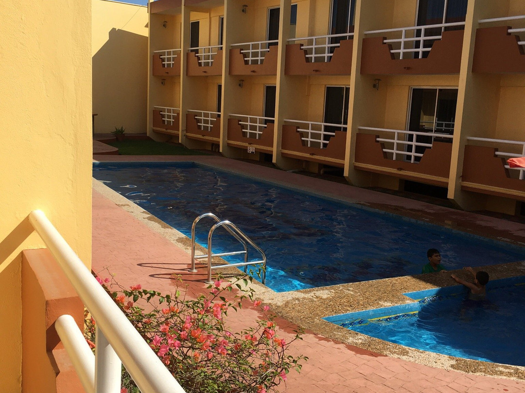 Hotel La Media Luna Inn主图