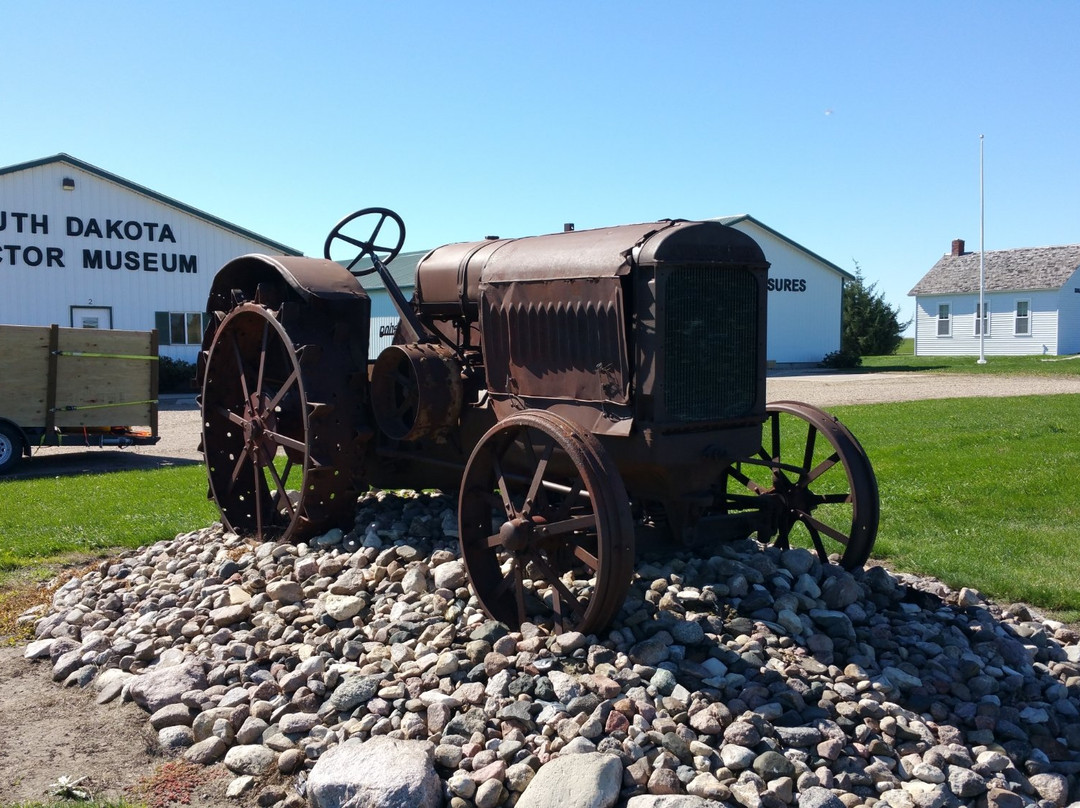 South Dakota Tractor Museum景点图片