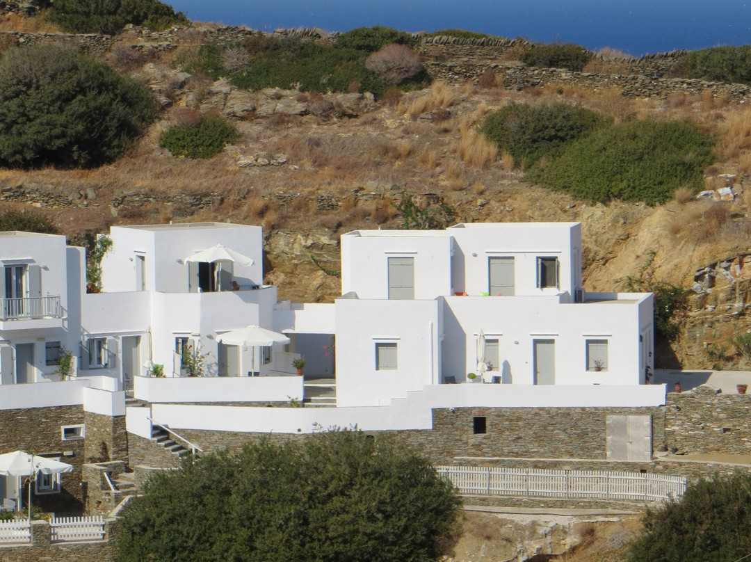 Petra & Fos Studios and Rooms