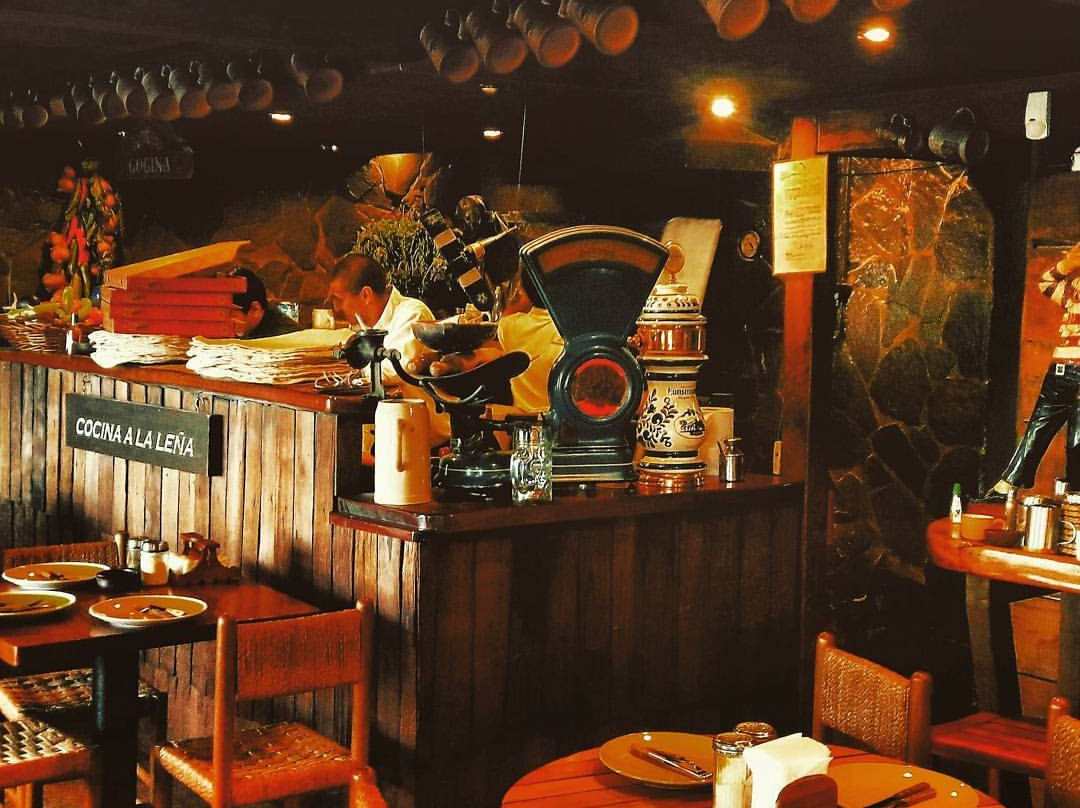 Lenca餐馆和美食-La Hornería