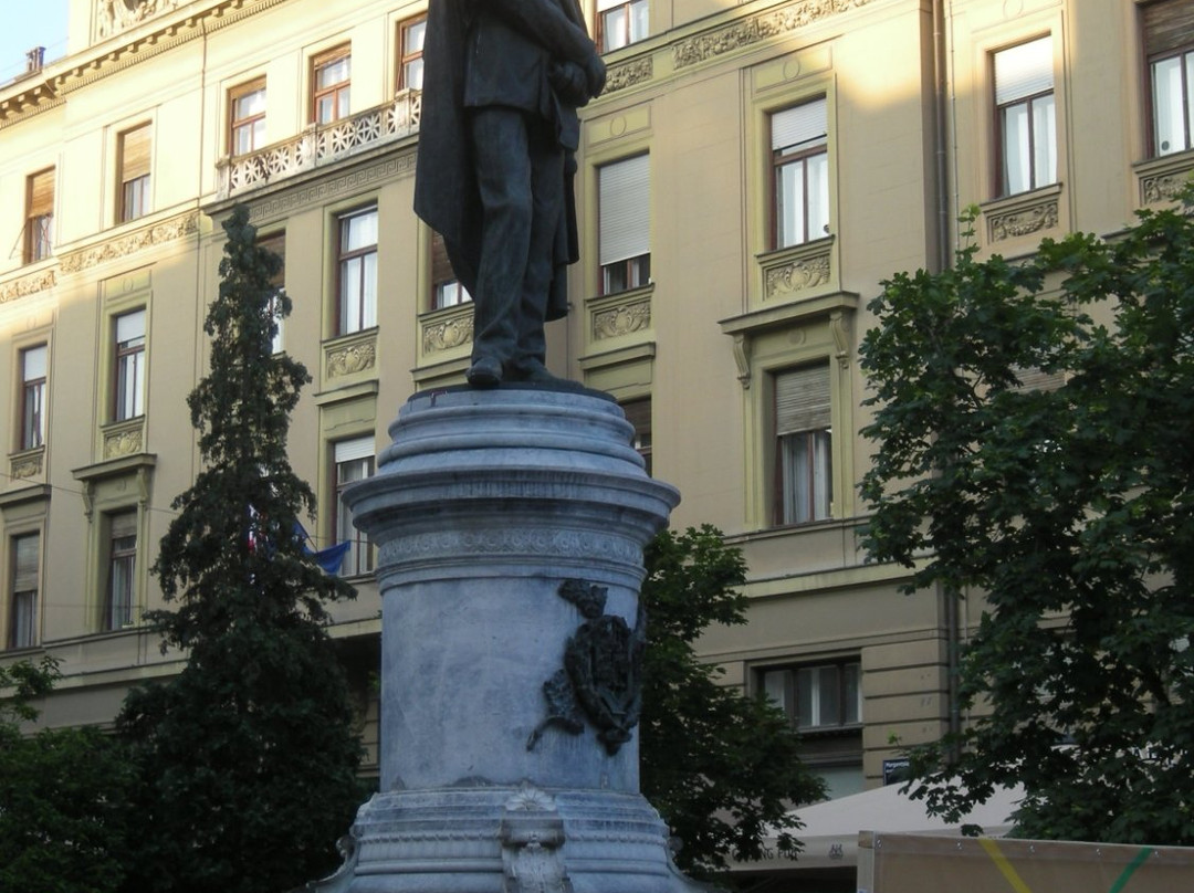 Statue of Petar Preradovic-萨格勒布必去景点
