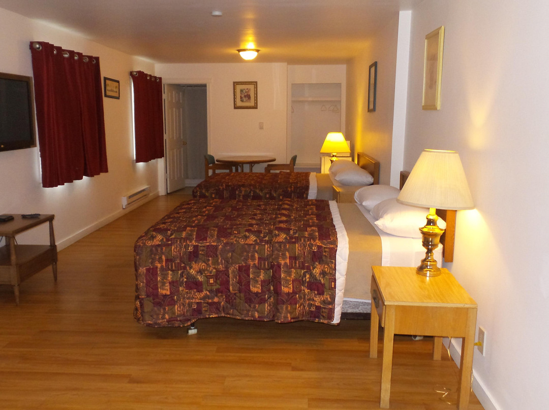 Golden Lion Motel主图