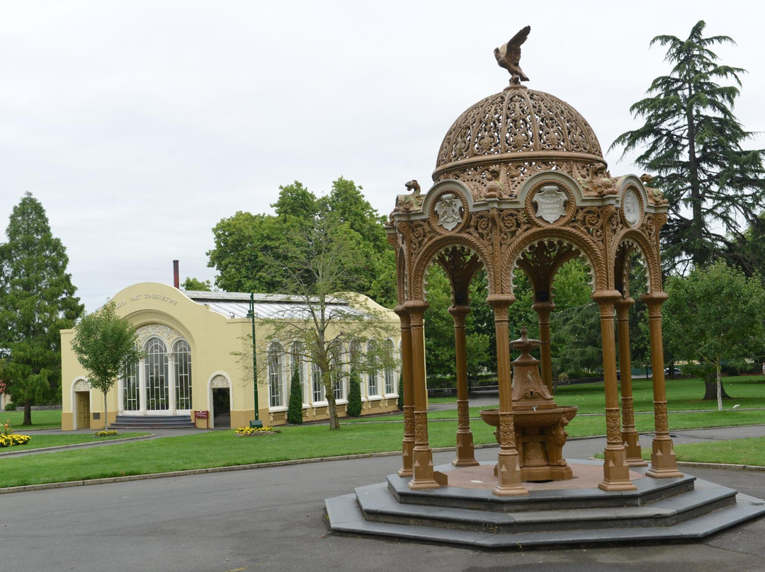 朗塞斯顿旅游景点-城市公园