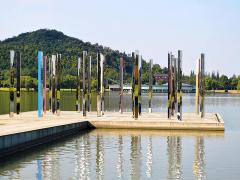 上海月湖雕塑公园-上海市必去景点