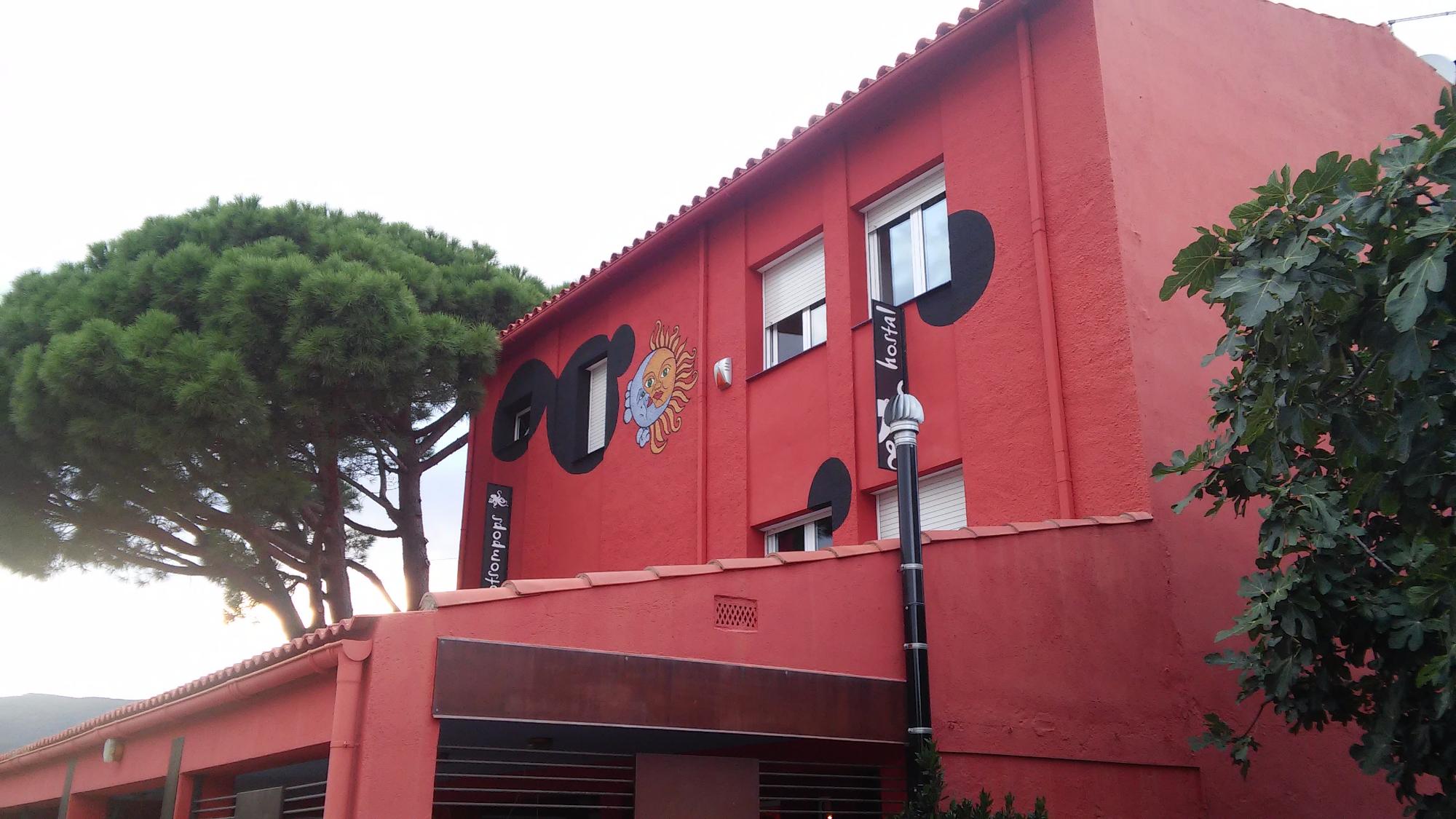 Hostal Tots Som Pops-客卧