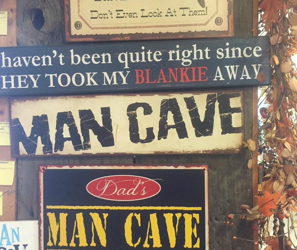 Anything Used and Sparta Country Candles-Sparta必去景点