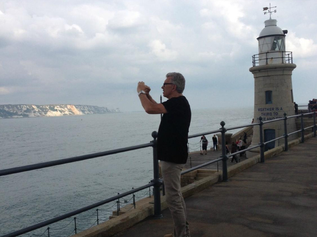 Folkestone Harbour Arm景点图片