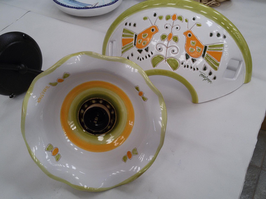 Torpè旅游景点-Terra Sarda Ceramiche Artistiche