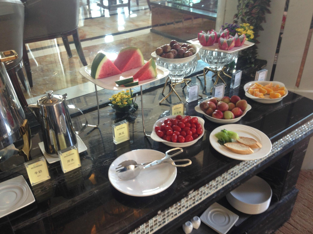 碧桂园太阳城凤悦凤凰酒店(韶关高铁站店)主图