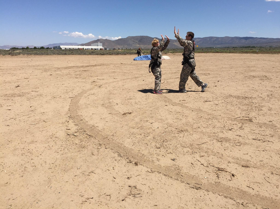 Skydive Lake Tahoe-Minden必去景点