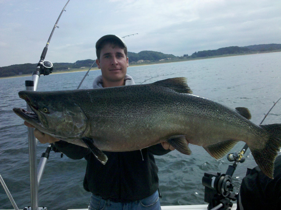 Bending Limits Sportfishing Charters景点图片