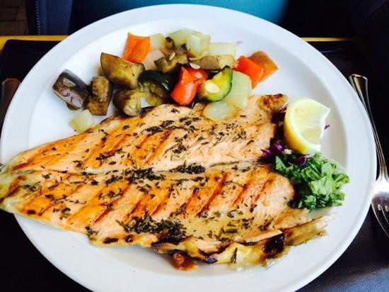 Familia Weiss Restaurant