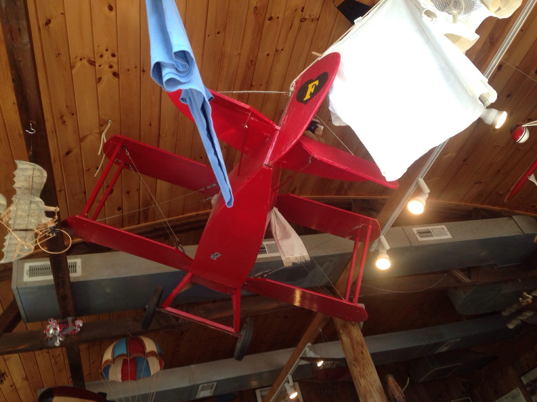 Hampton Airfield-汉普顿必去景点