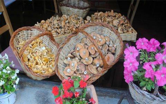 Setcases餐馆和美食-La Taverneta