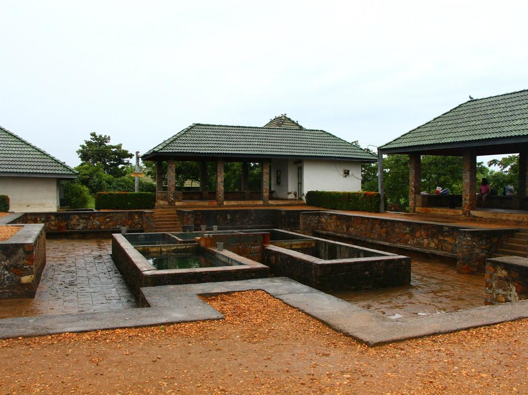 Mahapelessa Hot Springs景点图片