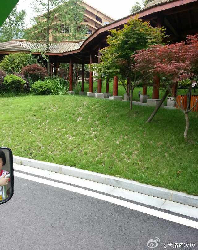 灰汤华天城温泉度假酒店主图