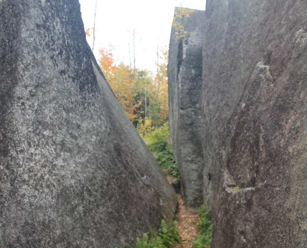 Daggett Rock景点图片