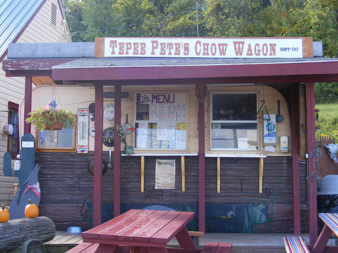 Sharon Springs餐馆和美食-Tepee Pete's Chow Wagon