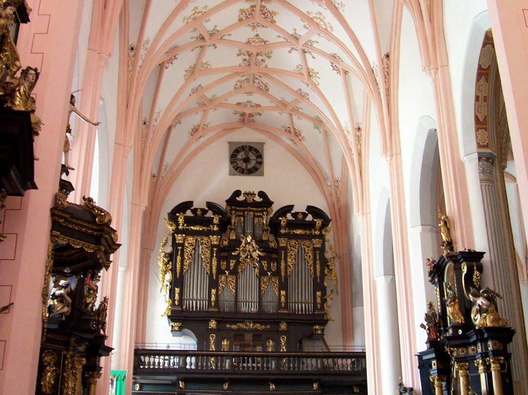 Basilika St. Michael-月亮湖必去景点